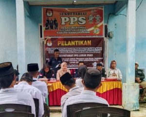 PPS Desa Lubuk Enau Lantik Anggota KPPS Lubuk Enau Kecamatan Lembak Kabupaten Muara Enim Sumatera Selatan