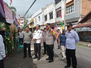 H.Elman,ST,MM Pj Walikota Prabumulih Monitoring TPS Di Beberapa Wilayah Pastikan kelancaran pelaksanaan Pemilu serentak Rabu 14 Februari 2024 di Kota Prabumulih Sumatera Selatan