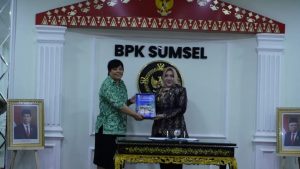 Pj.Walikota Prabumulih Serahkan laporan keuangan Pemerintah Daerah (LKPD) Tahun 2023 Kepada BPK Perwakilan Provinsi Sumatera Selatan