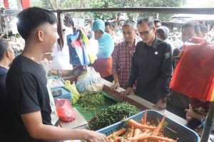 Jaga Stabilitas Harga Cabai,Pemkab Muara enim Gelar Pasar Murah