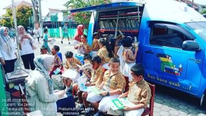 Guna Meningkatkan dan Menumbuh kembangkan Minat Baca perpustakaan Daerah Kota Prabumulih terus siagakan Perpustakaan Keliling kota PrabumulihLAYANAN MOBIL PERPUSTAKAAN KELILING