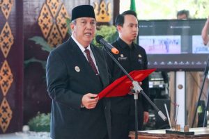 Di antara 265 Pejabat Struktural Pemkab. Muara Enim yang ikut Dilantik, Ada 19 Camat diantaranya.