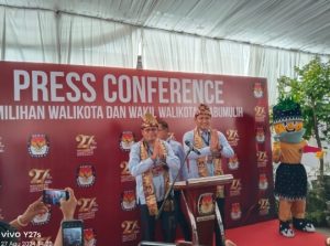 Pasangan H.Arlan – Franky Nasril,S.Kom Calon Walikota dan Wakil Walikota Prabumulih periode 2024-2029 Daftarkan Diri ke KPU