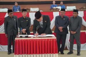 Pemkab-DPRD Muara Enim Tetapkan Dokumen Rancangan Perubahan KUA dan PPAS 2024