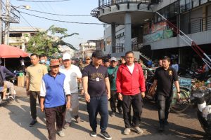 Akhir Pekan, Pj.Bupati Pimpin Aksi Gotong Royong Pembersihan Pasar Inpres