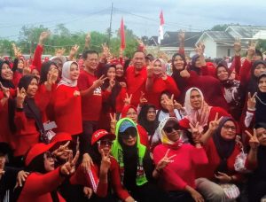 Warga Nias Kel. Gunung Ibul Utara Senam Sehat Ber-FiKir