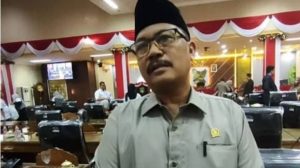 H.Zainuddin Ketua Komisi I DPRD kota Prabumulih Angkat Bicara Terkait Pembelian 12 Mobil Dinas Kepala Desa Kota Prabumulih Sumatera Selatan