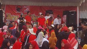 Senam Bersama Paslon Ber_FiKir Di Kel. Prabumulih Berlangsung Meriah