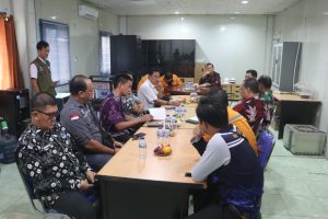 H.Hengky Putrawan,S.Pt,M.Si,MM Minta Perusahaan Tingkatkan Komitmen Terhadap Kelestarian Lingkungan dan Pembangunan Daerah.