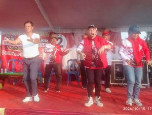 Serius Dan Santai Paslon Ber_FiKir Orasi kan Program nya Di Arimbi Jaya Kota Prabumulih