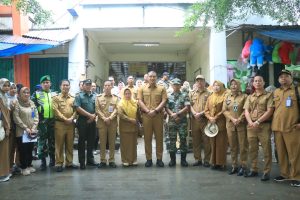 Franky Nasril,S.Kom,MM Wakil Walikota Prabumulih Pastikan Harga Sembako Sesuai HET dipasar Tradisional