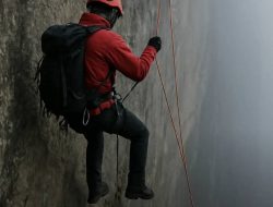 Agam Rinjani Porter Tangguh yang Rela Tidur Bersama Jenazah