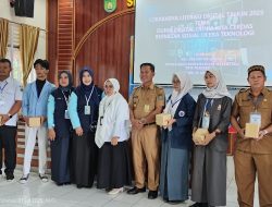 Hidayati Ami, S.Kom,M.I.Kom Paparkan Materi Literasi Digital dalam Lokakarya Dinas Perpustakaan dan Kearsipan Kota Prabumulih
