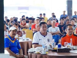 Pendopoan Berubah Jadi “Stadion Mini”, Bupati Muba Nobar Piala Dunia 2026 Bersama Ratusan Warga