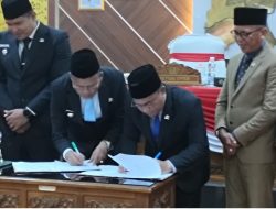 Paripurna Ke-XXXV, Wali Kota dan Ketua DPRD Prabumulih Tandatangani Persetujuan Bersama Raperda APBD Perubahan 2026